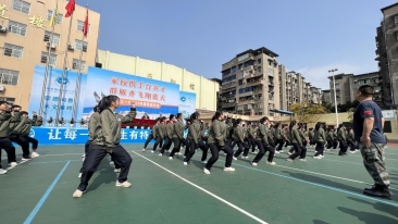 好想找几个大男人来日皮雁江教育 | “一校一品”特色教育 “点亮”多彩校园